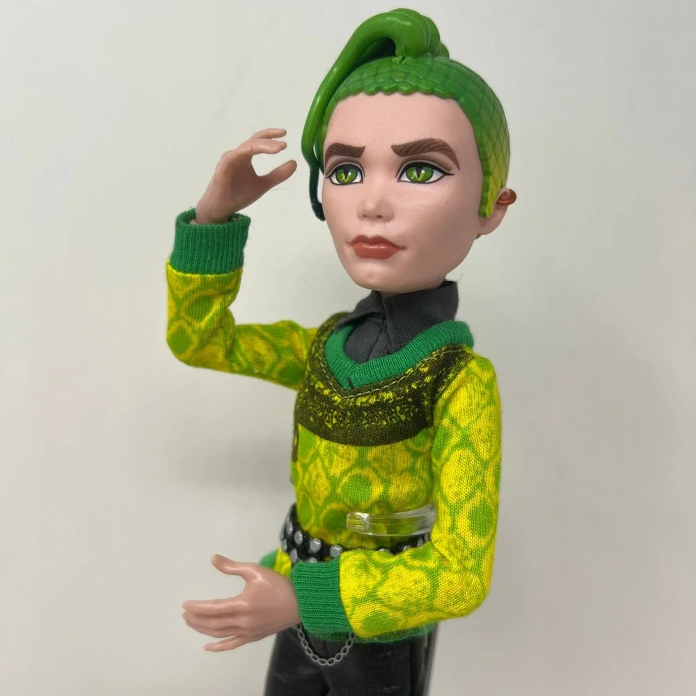 Monster High Deuce Gorgon Boo York Doll 11 Inch Green Hair Boy Figure 2008